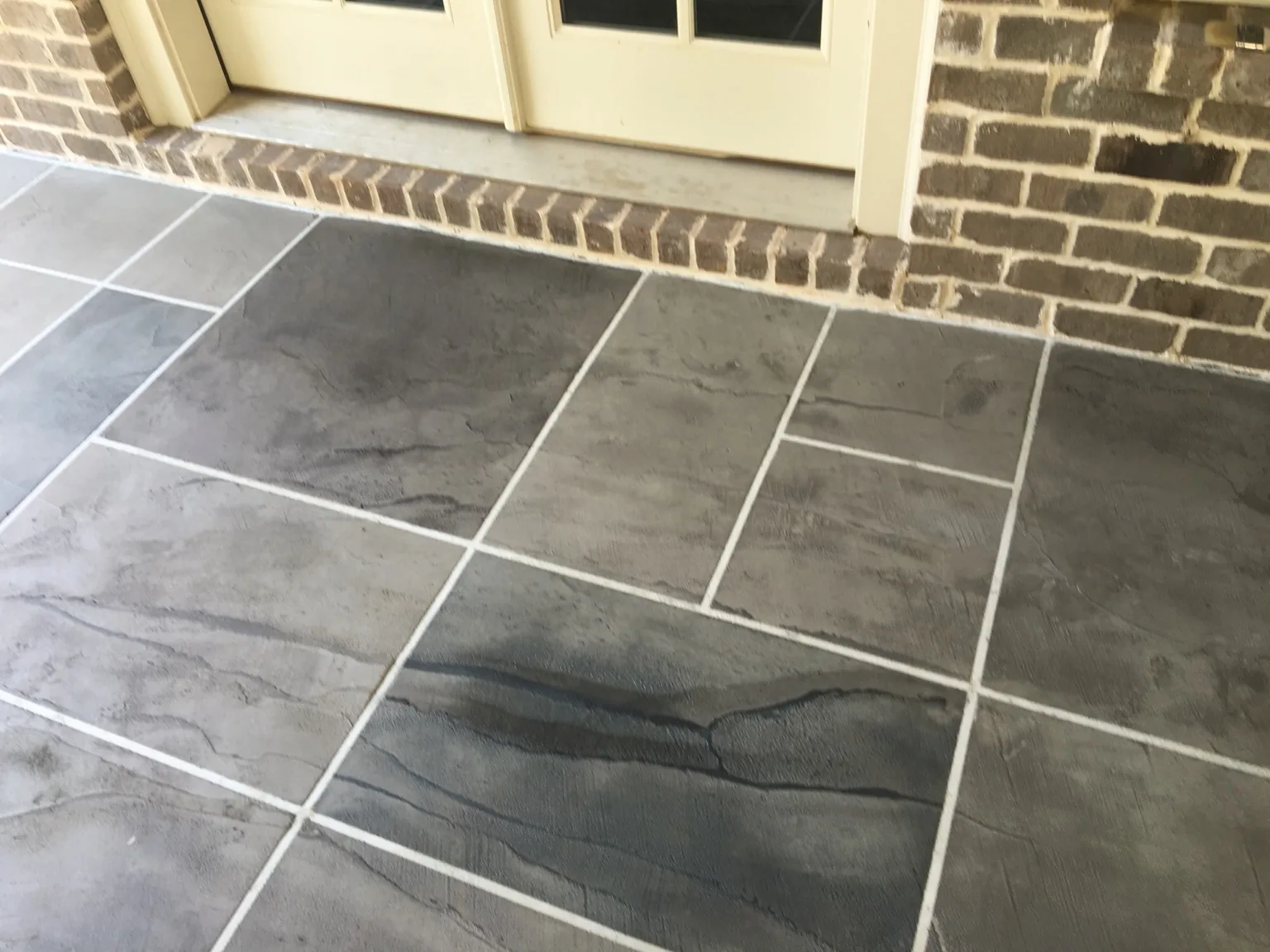 Decorative concrete with tile pattern
